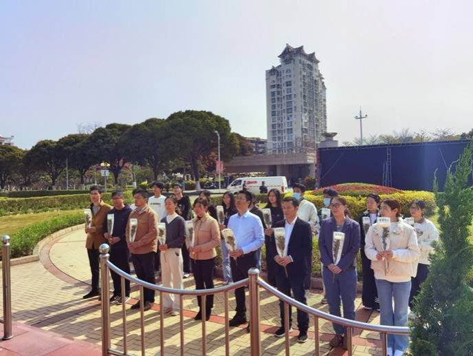 5e87b200e3429f00b100ba4d3e17484